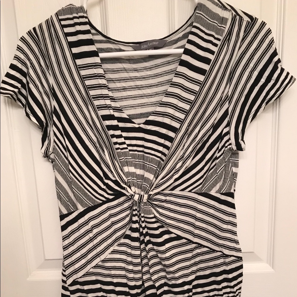 Like New Size Medium Daisy Fuentes Striped Shirt